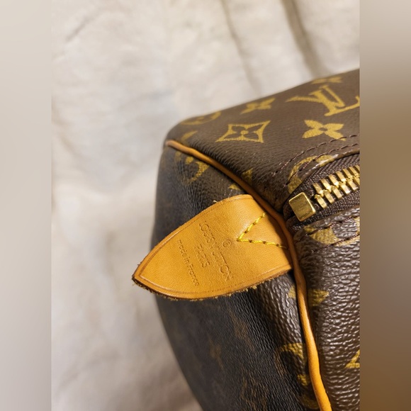 Authentic Louis Vuitton Keepall 50 luggage travel duffel bag - Picture 12 of 16